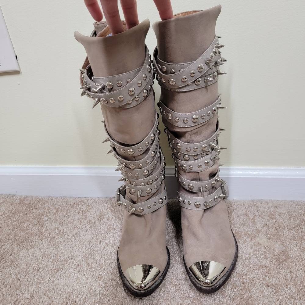 Jeffrey Campbell Kravitz boots in tan studded buckled heeled size 7 - Picture 3 of 10